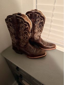 Cowboy boots women 8.5