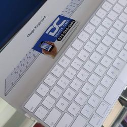 MAGIC APPLE KEYBOARD 