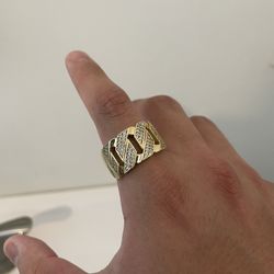 14k Gold Diamond Ring