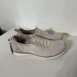 Skechers Size 10 Never Used