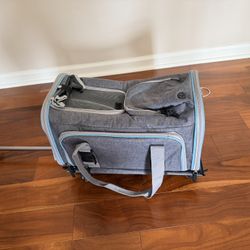 Pet travel luggage