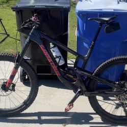 2020 Santa Cruz Nomad CC Carbon Bike