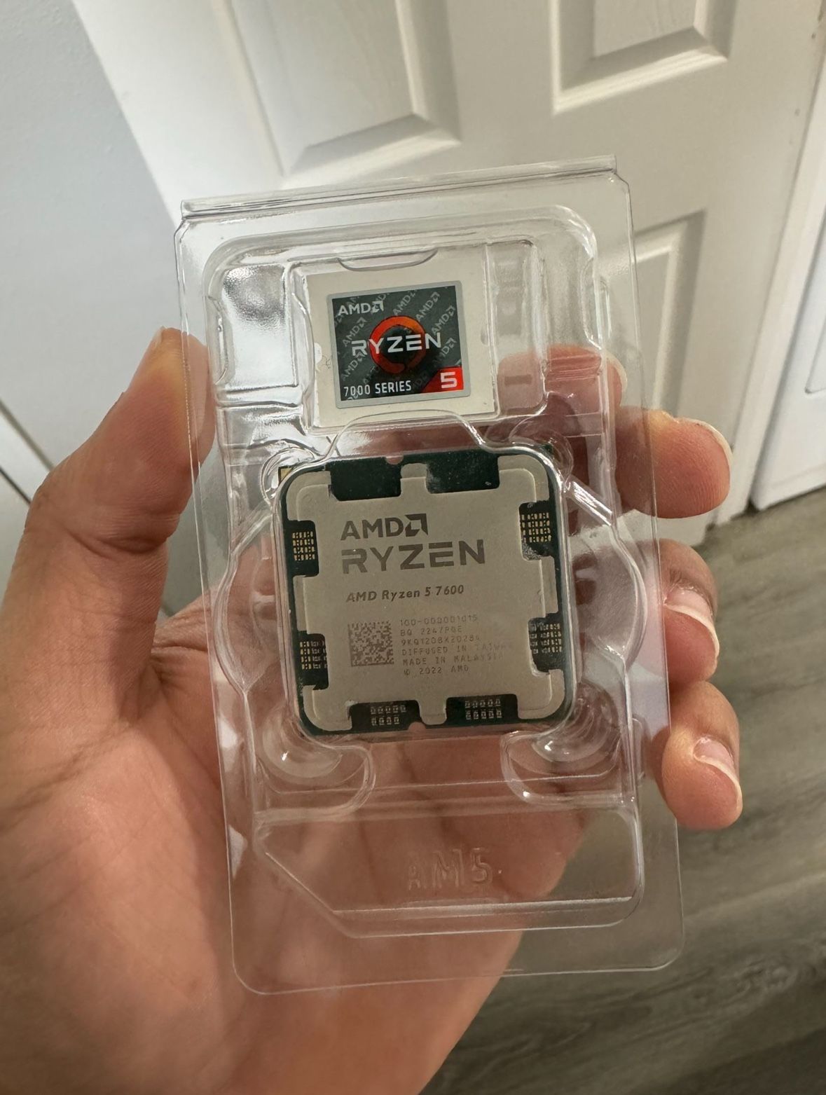 Ryzen 5 7600 6-Core, 12 Thread Unlocked Desktop Processor With CUP cooler, Heatsink Fan