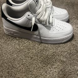 nike air force 1 '07 black and white