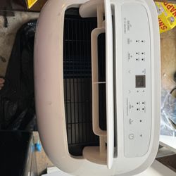 Toshiba Portable Air Conditioner And Humidifier 