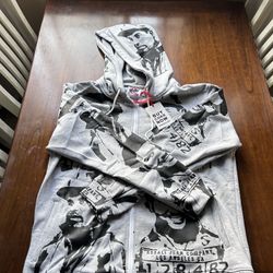 Asaali Hoodie Size L