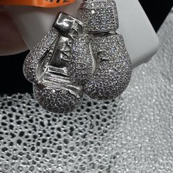 Diamond Boxing Gloves, Pen