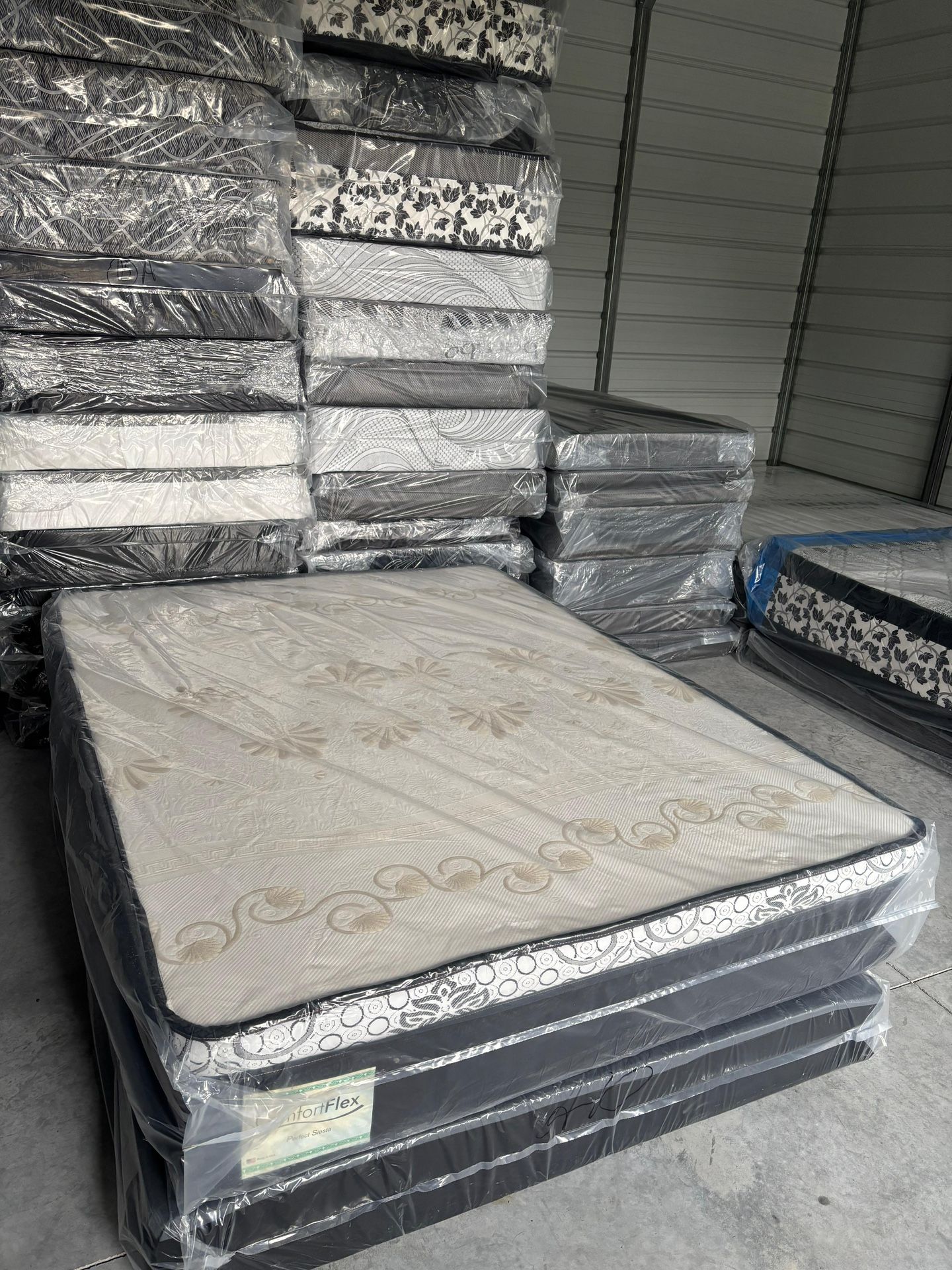 Brand New Mattresses/ Colchones 