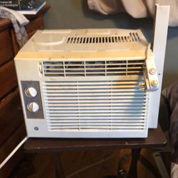 GE Air Conditioner 