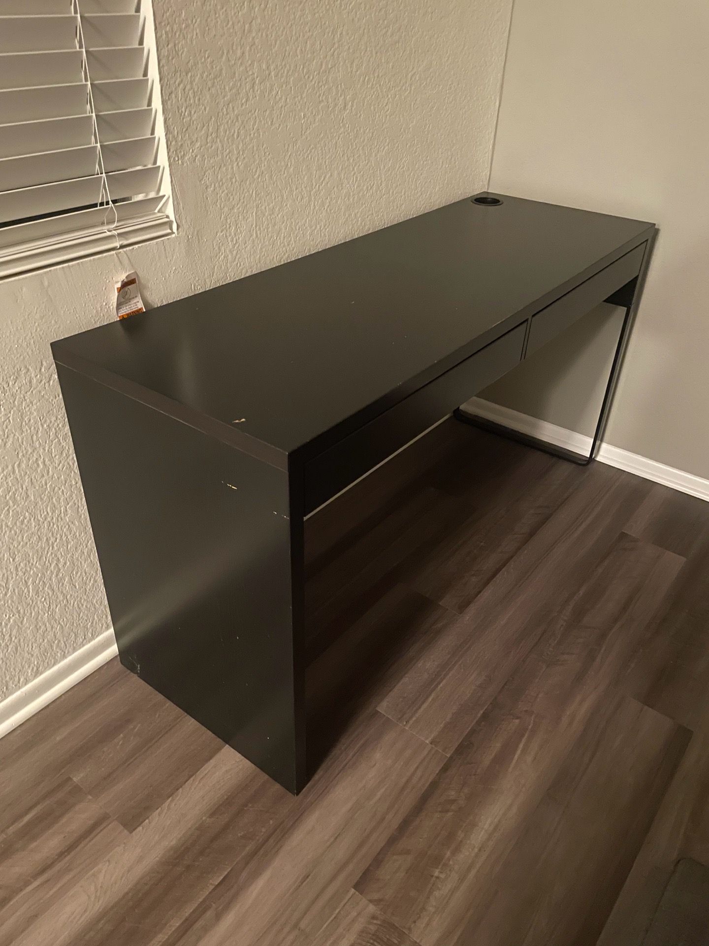 IKEA Micke desk