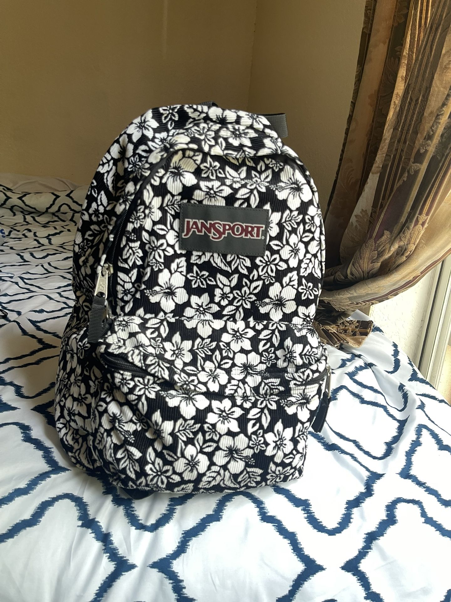 Jansport Cheetah Print Backpack for Sale in Phoenix, AZ - OfferUp