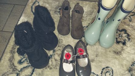Girl shoes