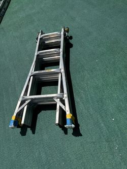 Ladder / Escalera 18'