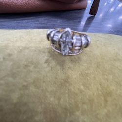 14k Ring With Real Diamonds 
