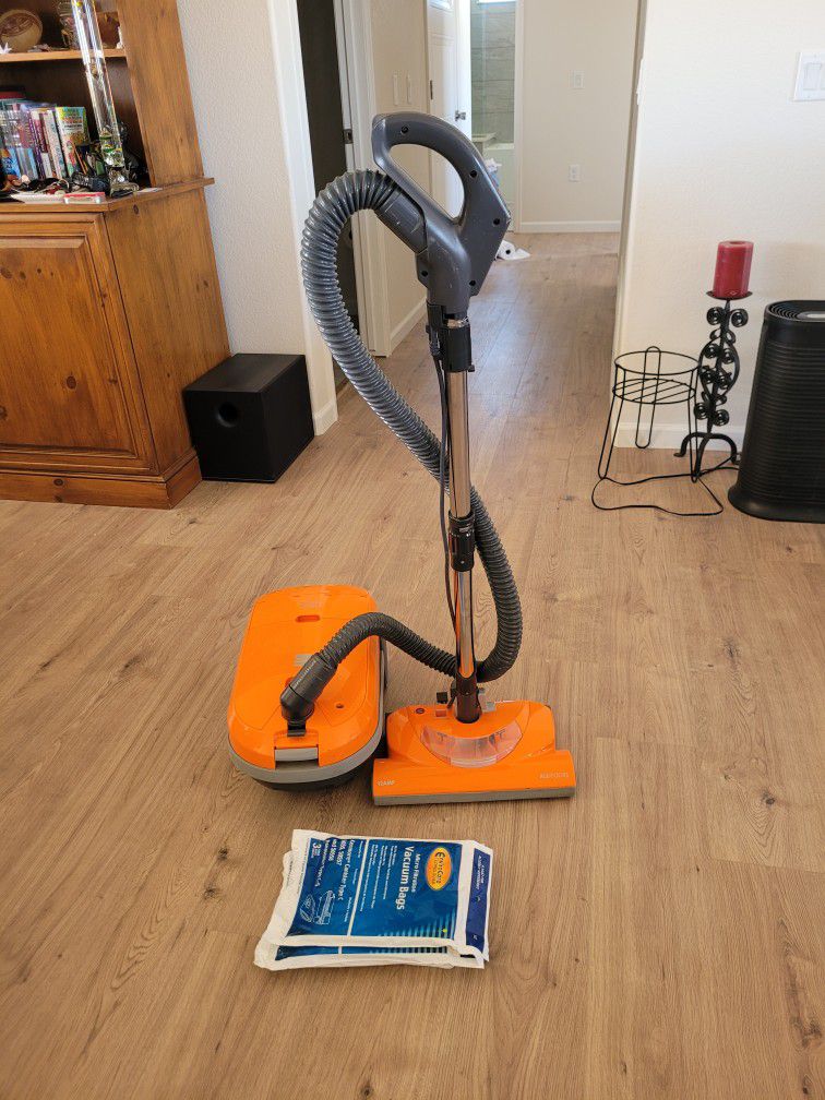 Vacuum Cleaner 