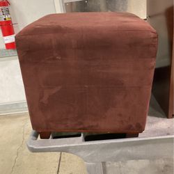 Diamond Bar Ottoman 