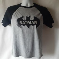 Batman boys gray black/gray flip decal short sleeve t-shirt XL (14-16)