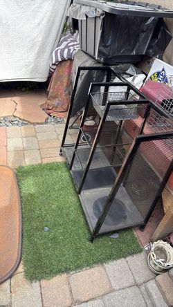 Golf bag storage