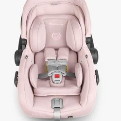 Uppababy mesa V2 Car seat 