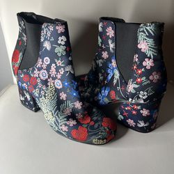 Indigo Rd. Veraly Chelsea Floral Boots Black Embroidered Floral - Size: W7