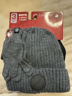 Boy 3 Piece Set 2 Hats 1 Glove