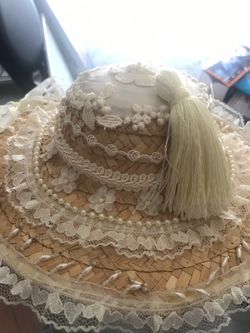 Handcrafted potpourri decorative hat