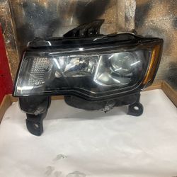 2016-2021 JEEP GRAND CHEROKEE HEADLIGHT OEM LH DRIVER SIDE HALOGEN LAMP T77624B