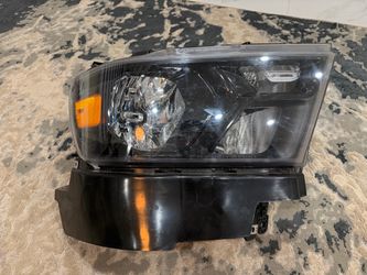 2019-2013 Passenger Right Headlight Assembly for Ram 1500 Halogen Model