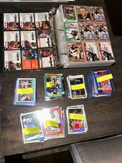 VINTAGE SPORTS CARD LOT