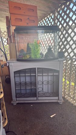 Aquarium with stand and accessories