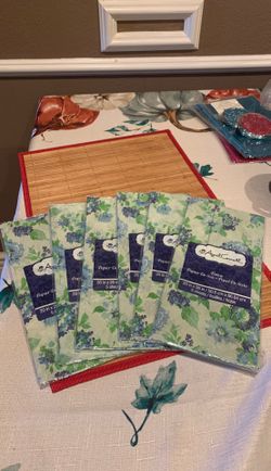 Tissue paper favor bags & tags