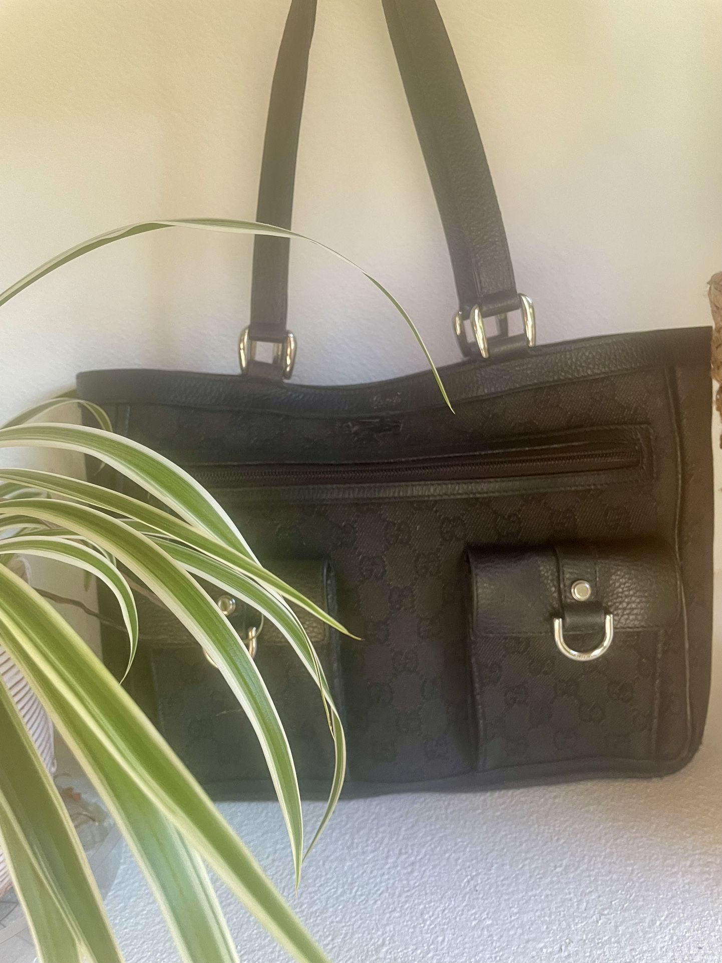 Gucci Women’s Black Abbey Shoulder Bag Leather And Canvas Vintage