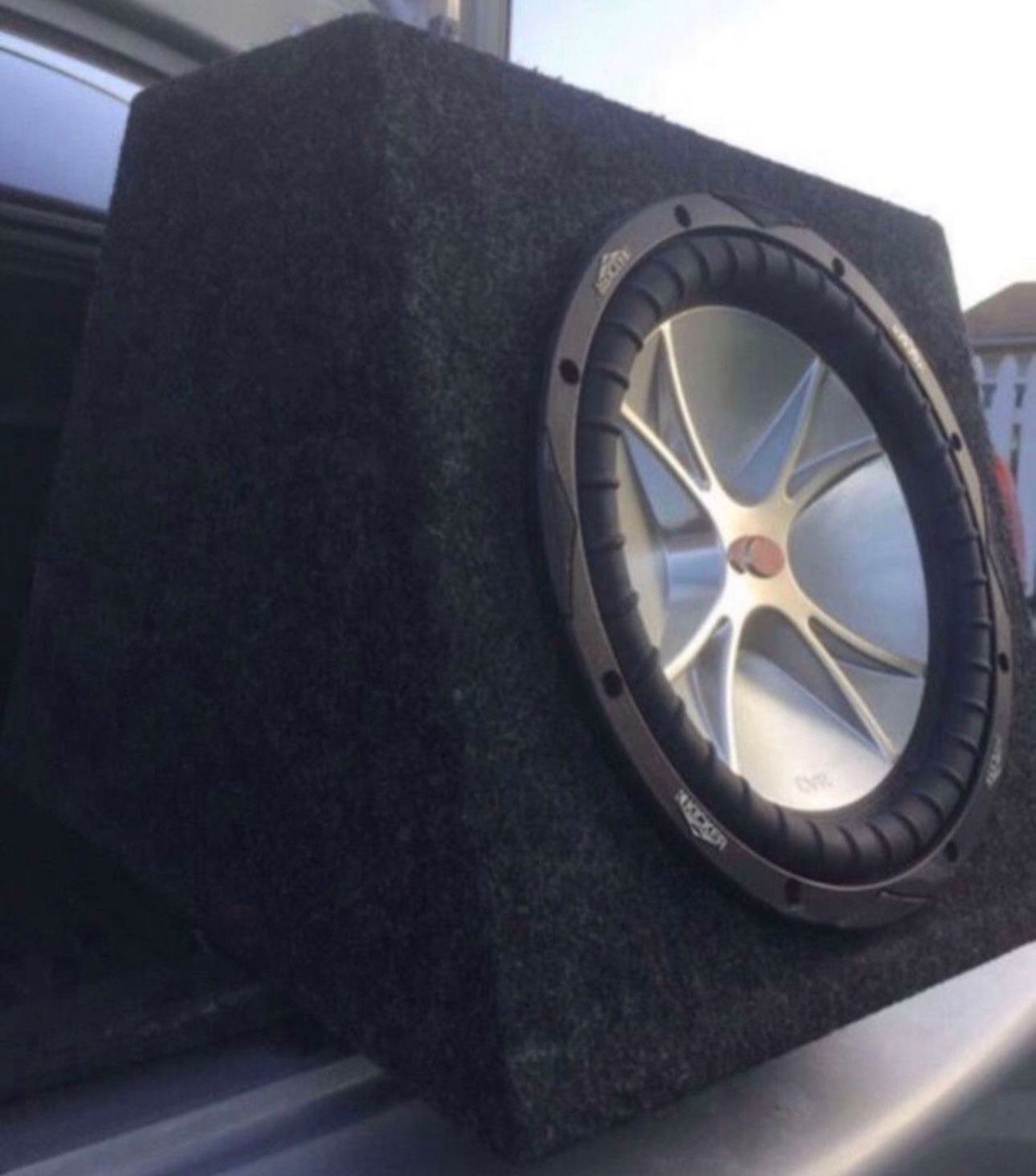 kicker competition VR 12 Subwoofer And Box