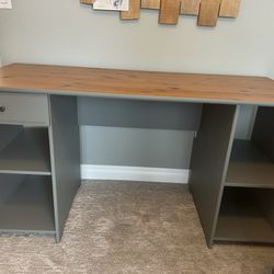Wood Desk (warm Gray)
