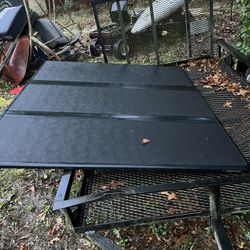 Extang Solid Fold 2.0 Tool Box Tonneau Cover 2007-2013 Chevy Silverado/GMC Sierra 1500/2007-2014 2500 HD/3500 HD 6ft. 6in. Bed wit Tool Box