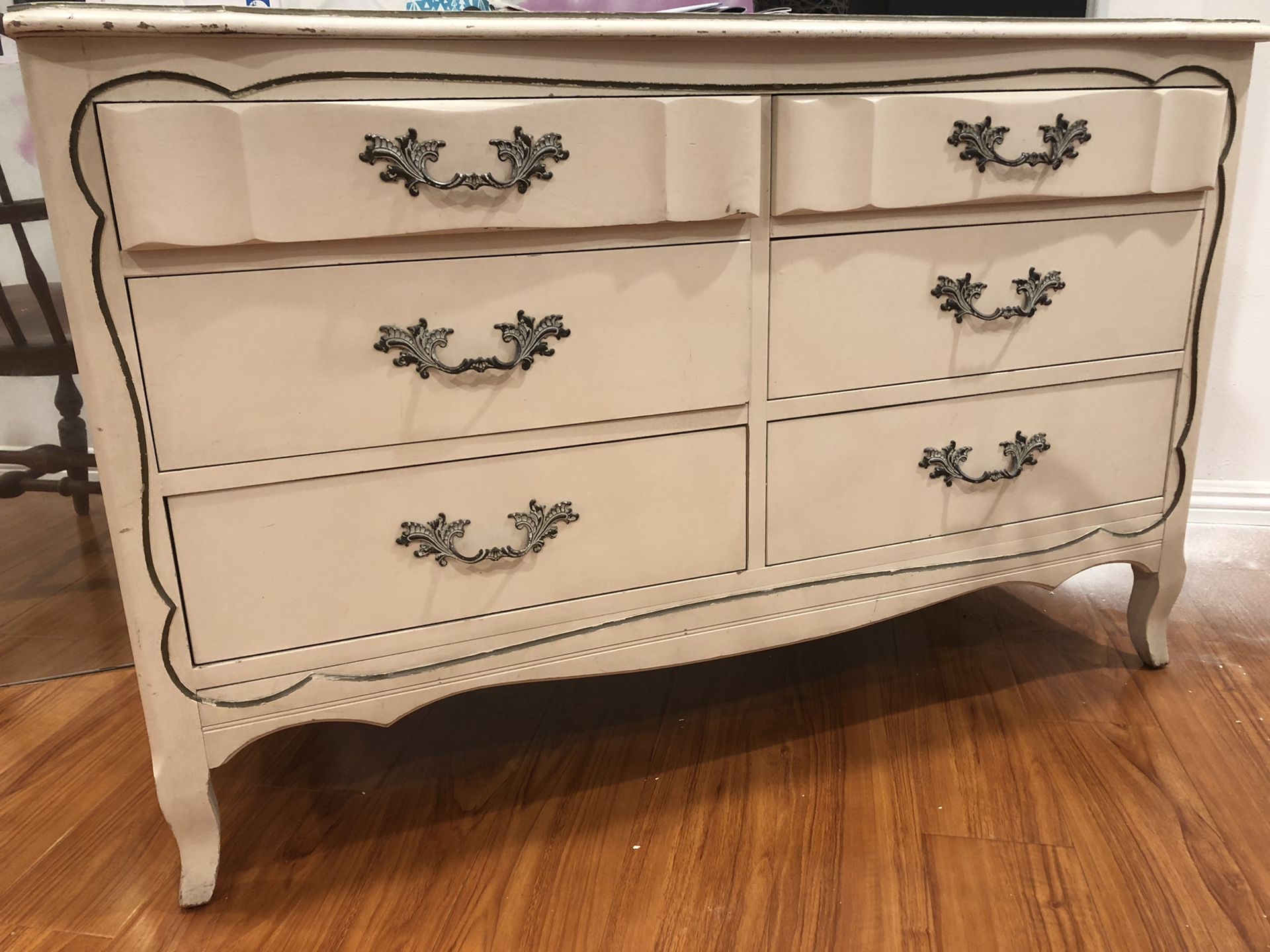 Bedroom set - La Coquette by The Morris Company of California (Vintage)