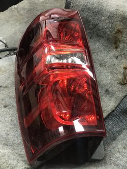 2007 -2014 Tahoe / suburban taillight brand new