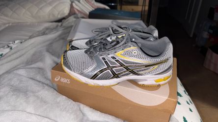 ASICS sneaker