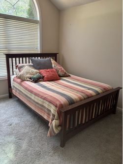 Queen size bed