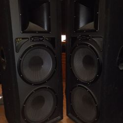 Pro Speakers