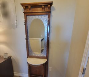 Vintage Pulaski Mahogany Hall Tree with Decorative Frosted Glass