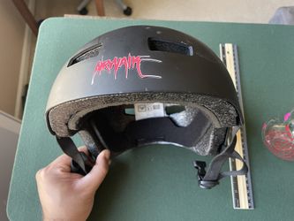 Airwalk Skateboard Helmet (size M/L)