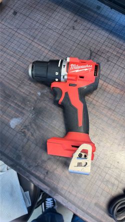 Milwaukee m18 brushless drill