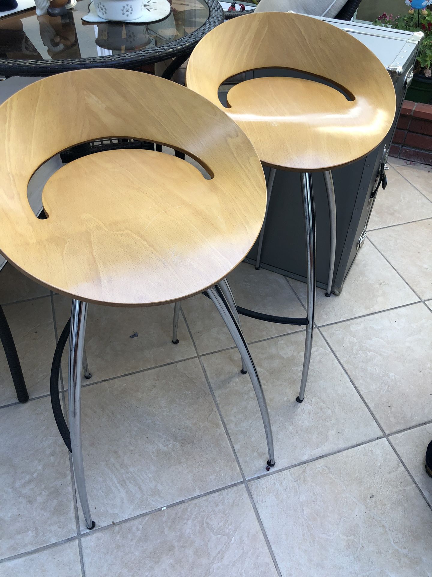 2 Bar Stools