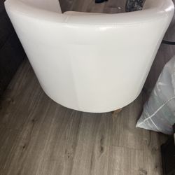 Sillón blanco, muy buenas condiciones. Cómodo