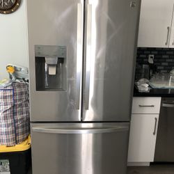 Kenmor Refrigerator 