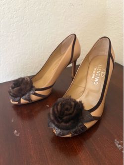 Valentino Garavani  color  Than and Brown size  37  -  US 7