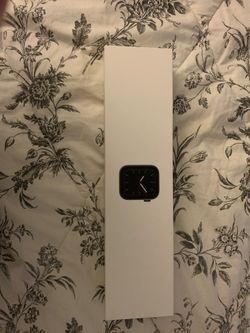 Apple Watch series 5 40mm (box only )