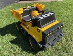 Kids Trax CAT Dump Truck