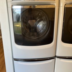 Maytag Washer And Dryer (electric)